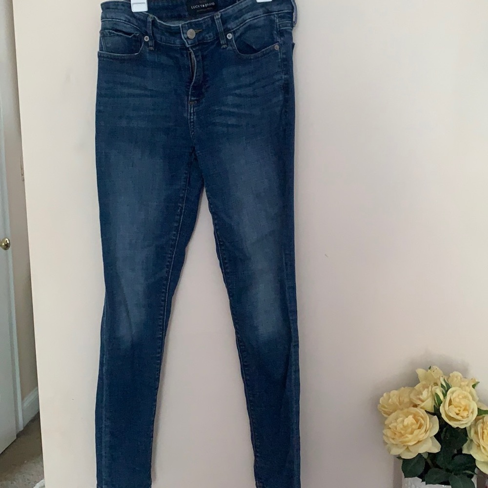 Lucky brand dark wash skinny jeans